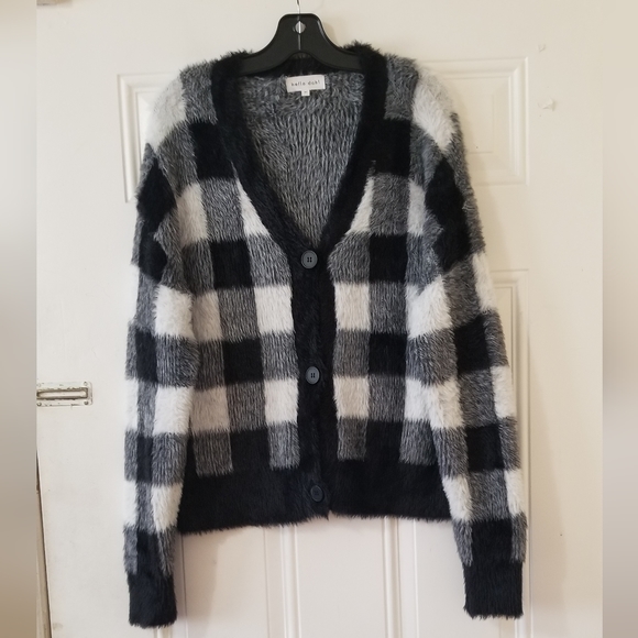 Bella Dahl Sweater Cardigan In White and Black Plaid - Picture 5 of 13